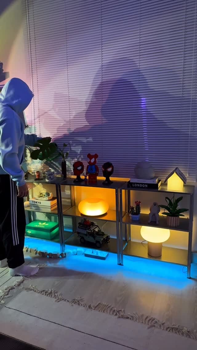 Post 6 by MoRoom on Instagram (video)
