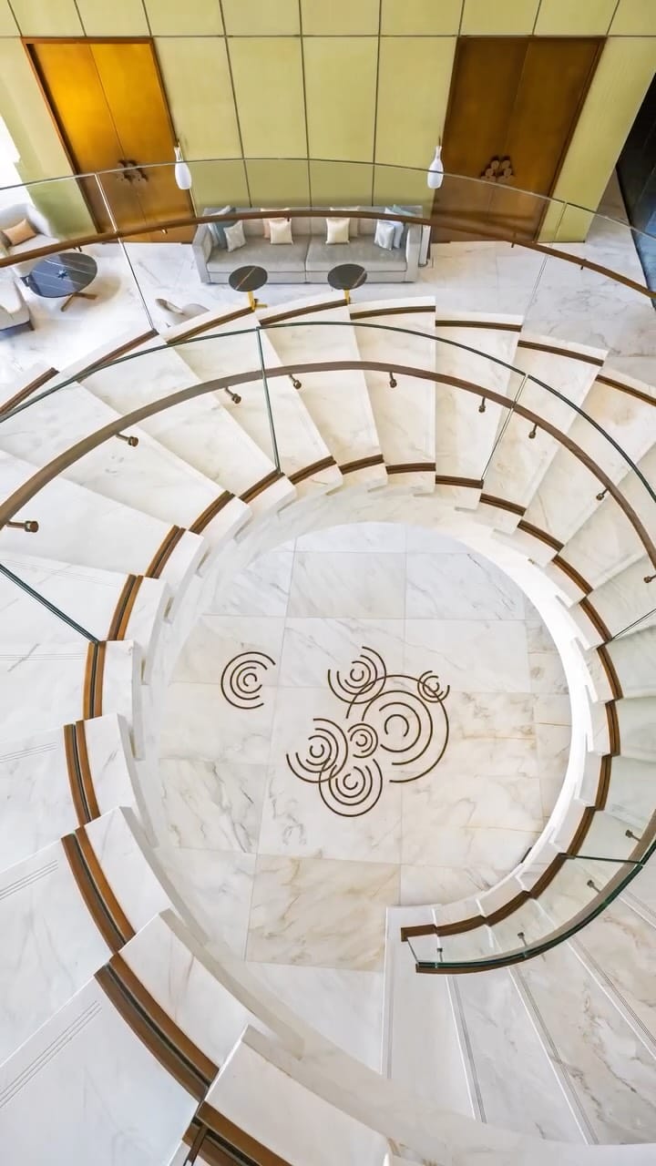Post 6 by Sybille de Margerie on Instagram (video)
