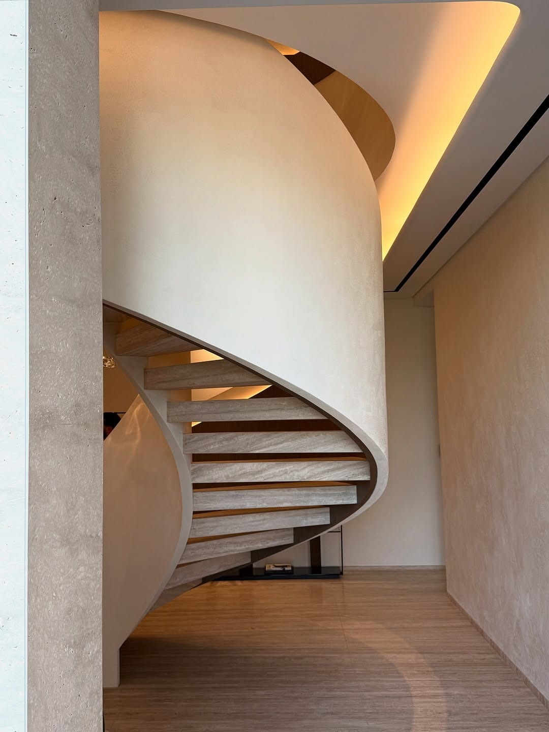 Post 4 by white linen interiors on Instagram (image)