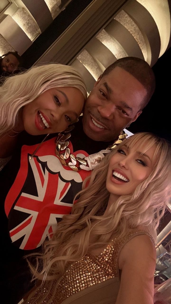 Post 6 by 𝗧𝗼𝗶 𝗗𝘂𝗽𝗿𝗮𝘀 | 𝗦𝗶𝗻𝗴𝗲𝗿 & 𝗦𝗵𝗼𝘄𝗴𝗶𝗿𝗹 on Instagram (video)