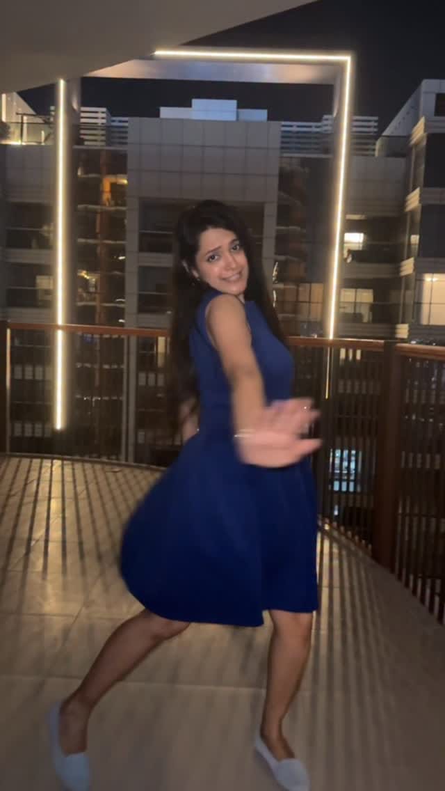 Post 5 by Jaya Lalla on Instagram (video)