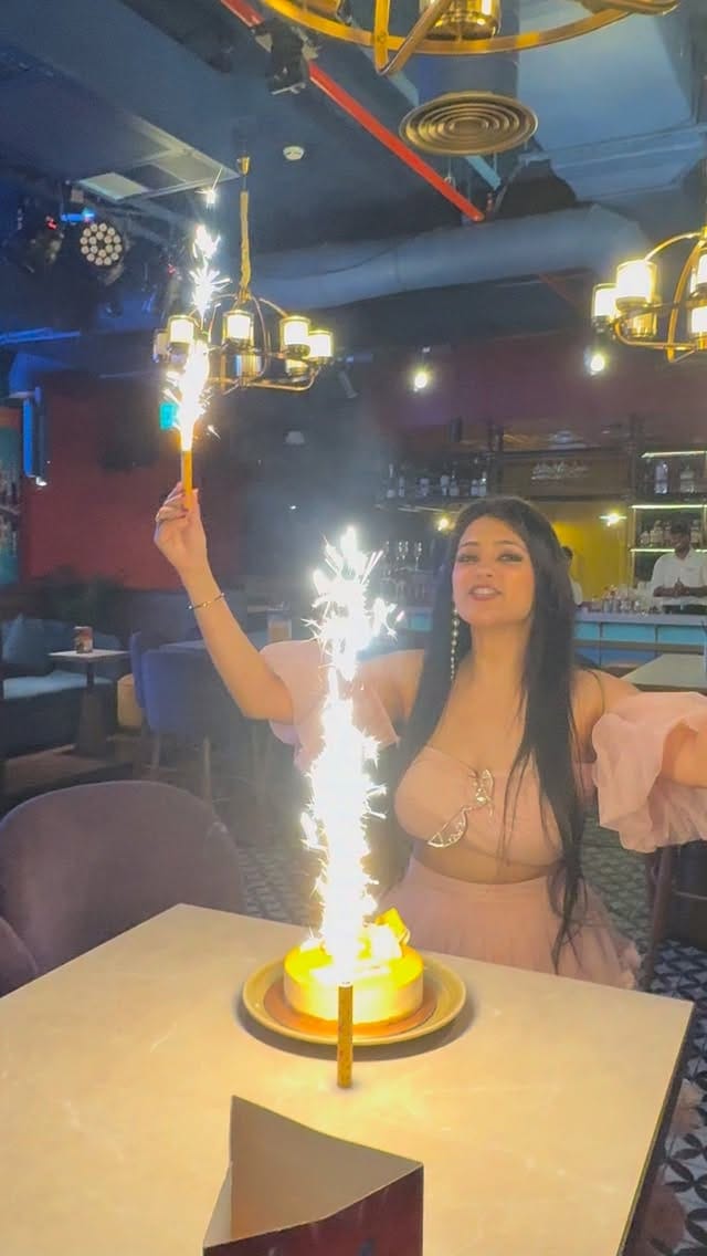 Post 3 by Jaya Lalla on Instagram (video)