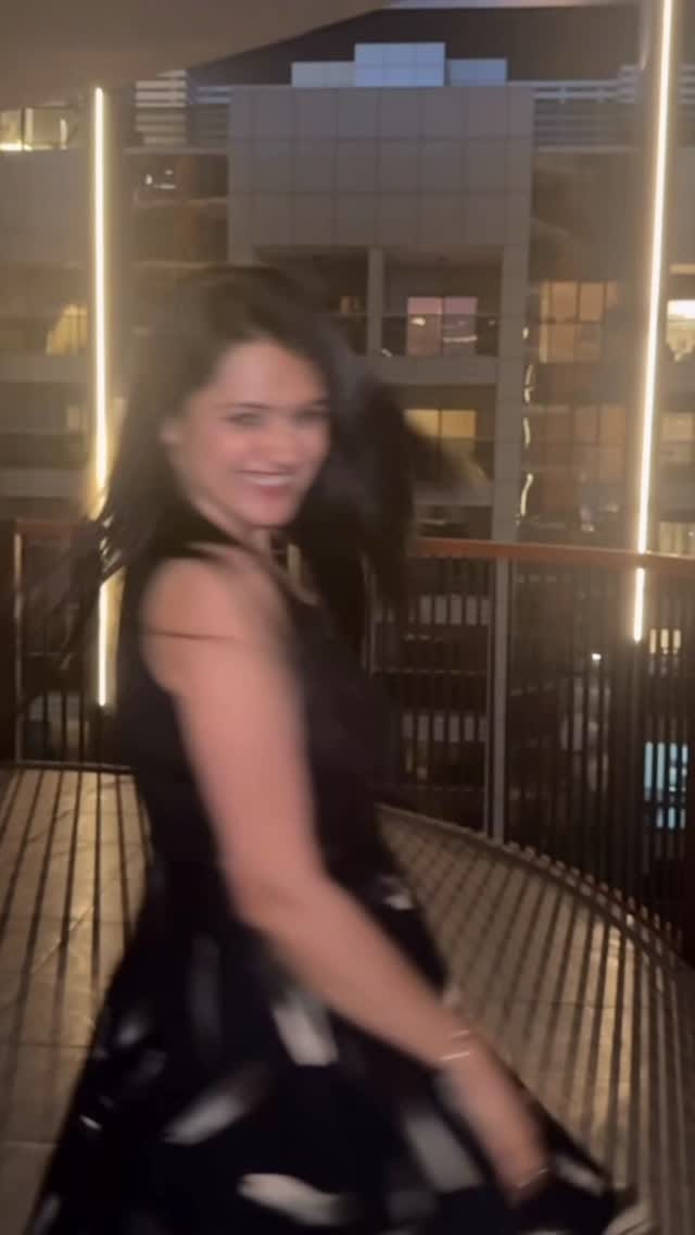 Post 8 by Jaya Lalla on Instagram (video)