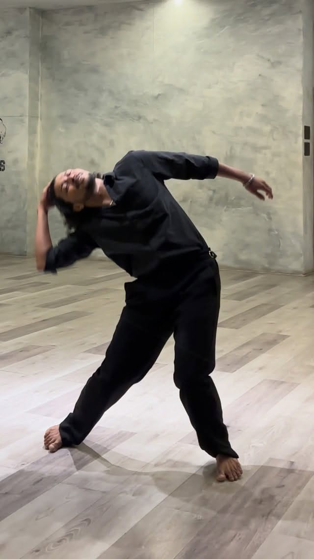 Post 8 by 𝐊-𝐒𝐐𝐔𝐀𝐃 𝐃𝐀𝐍𝐂𝐄 𝐒𝐓𝐔𝐃𝐈𝐎 on Instagram (video)