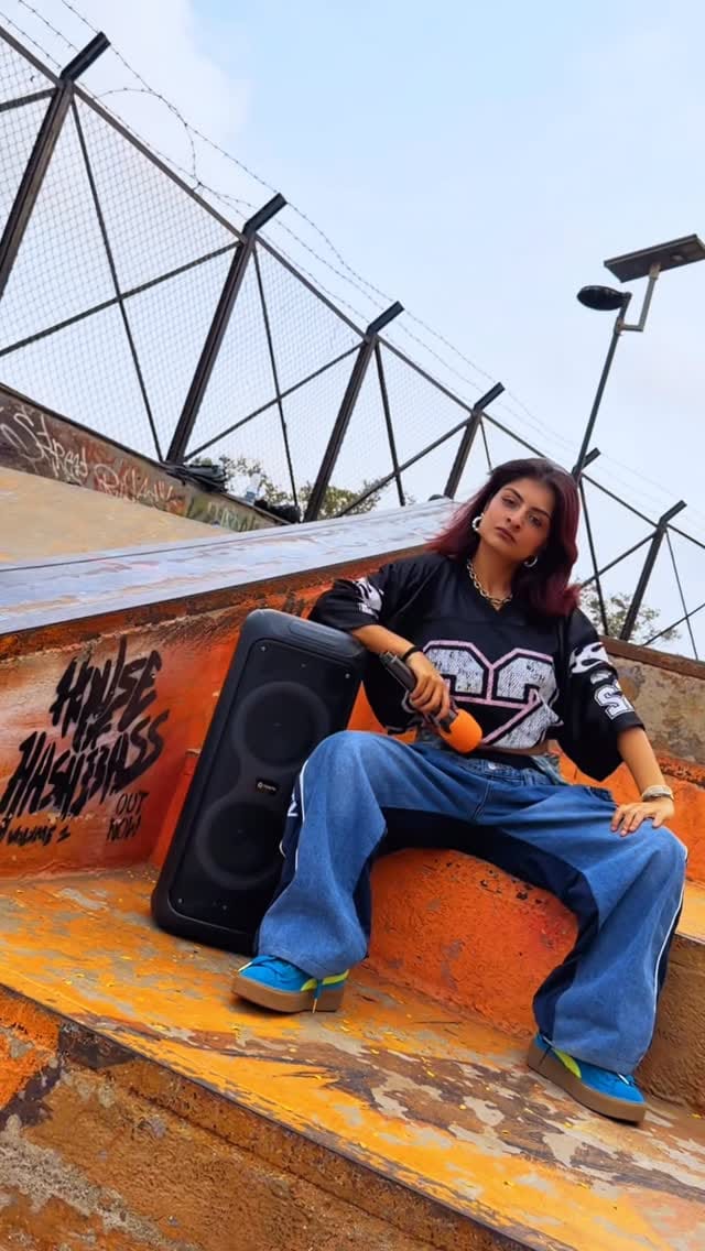 Post 4 by Khushi Garg on Instagram (video)