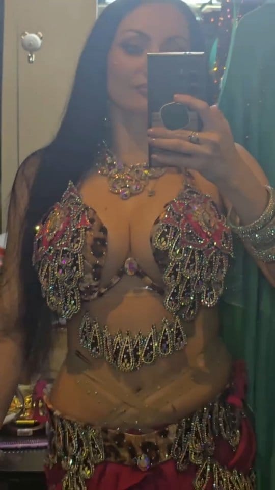 Post 5 by @alisa_bellydance on Instagram (video)