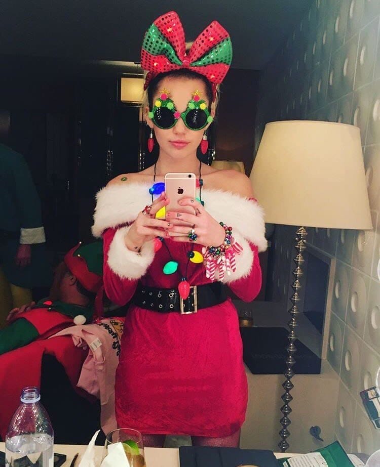 Post 7 by MiLeY wOrLd on Instagram (image)