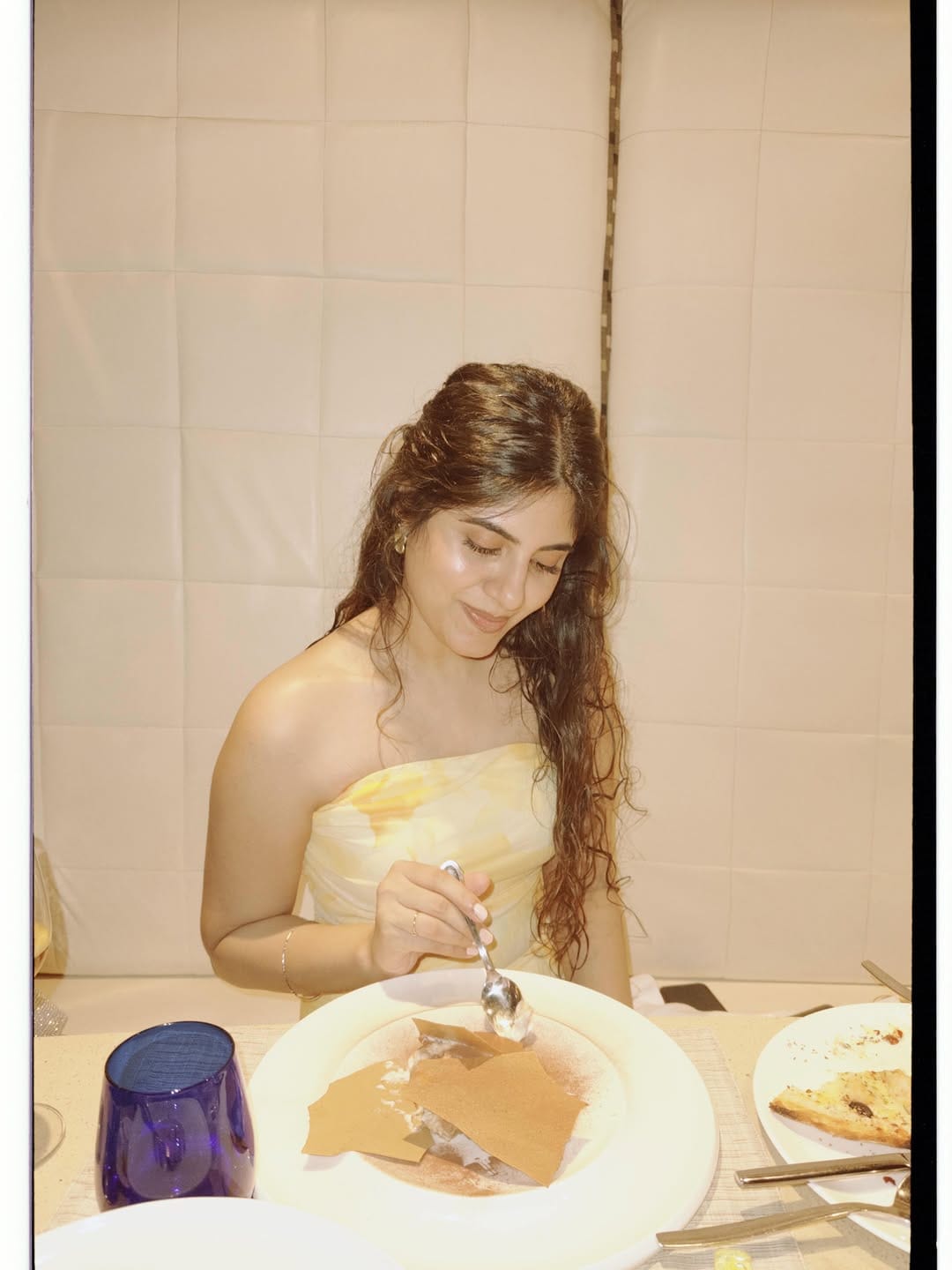 Post 4 by 𝗞𝗿𝗶𝘀𝗵𝗶𝗸𝗮 𝗔𝗻𝗯𝗮𝗹𝗮𝗴𝗮𝗻 on Instagram (carousel)