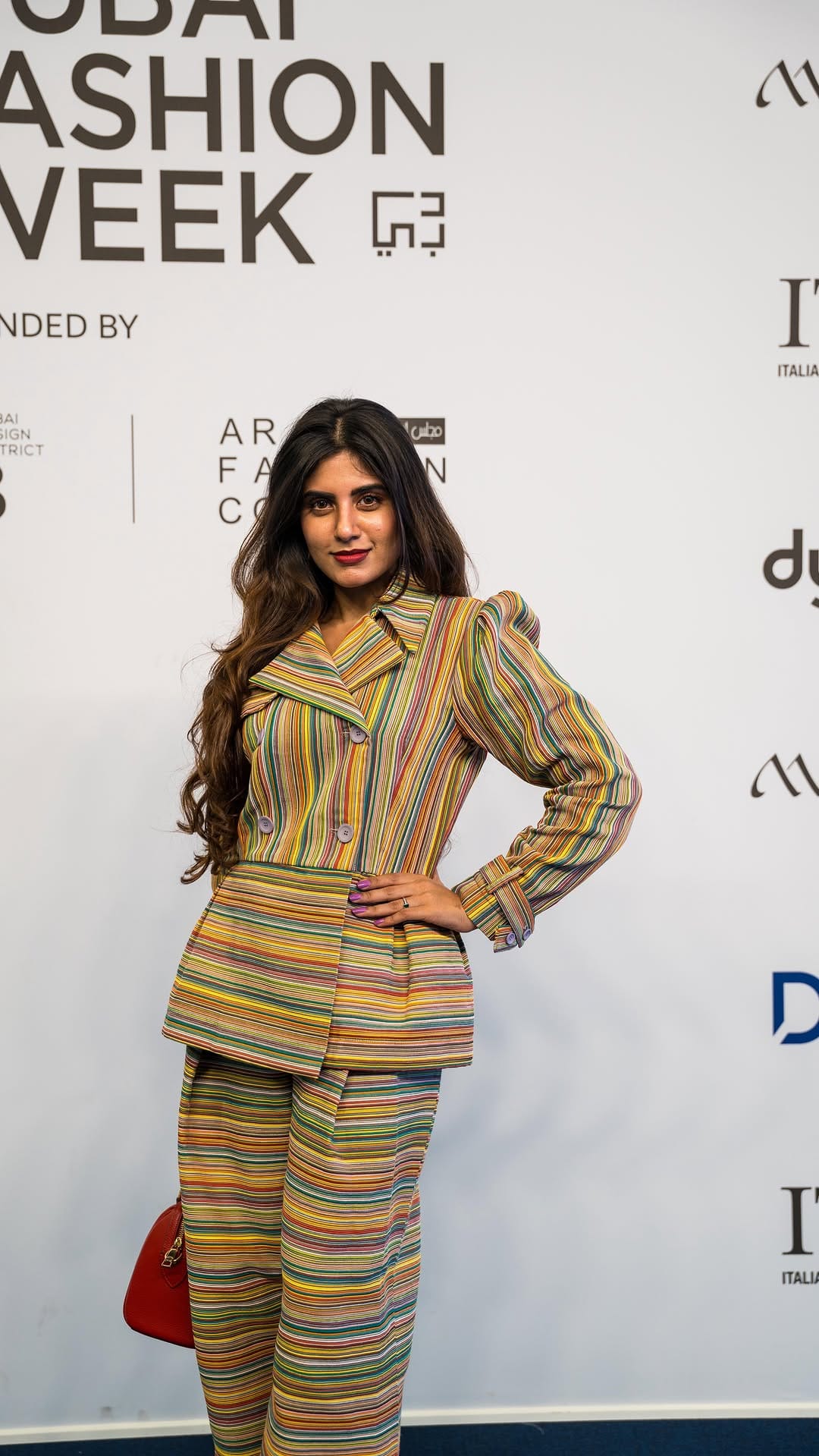Post 8 by 𝗞𝗿𝗶𝘀𝗵𝗶𝗸𝗮 𝗔𝗻𝗯𝗮𝗹𝗮𝗴𝗮𝗻 on Instagram (video)