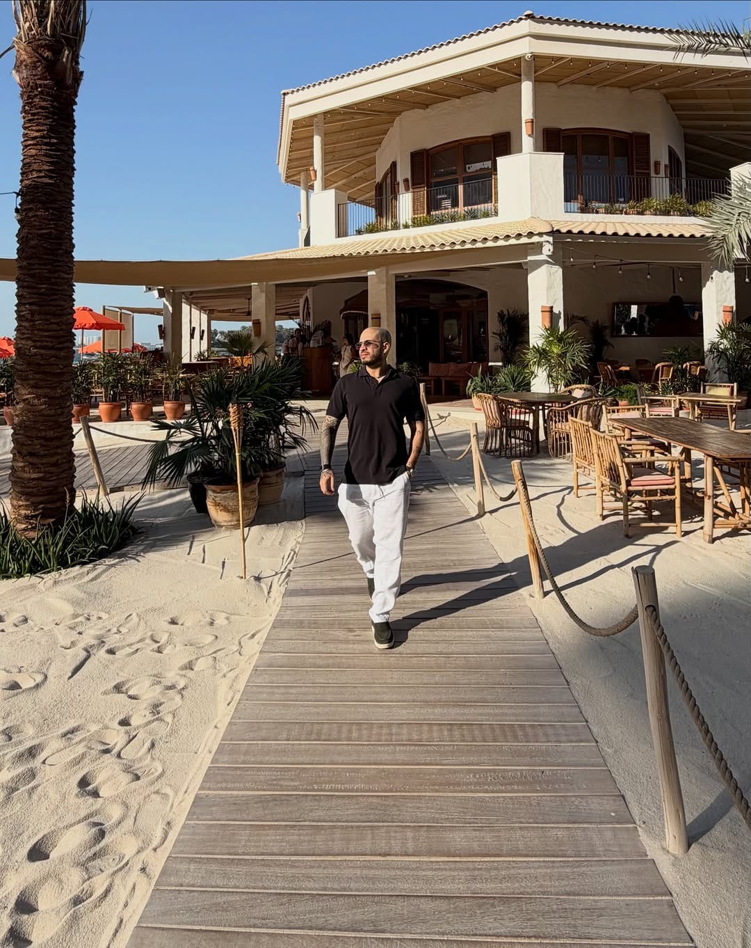 Post 2 by Jose Galvis on Instagram (carousel)