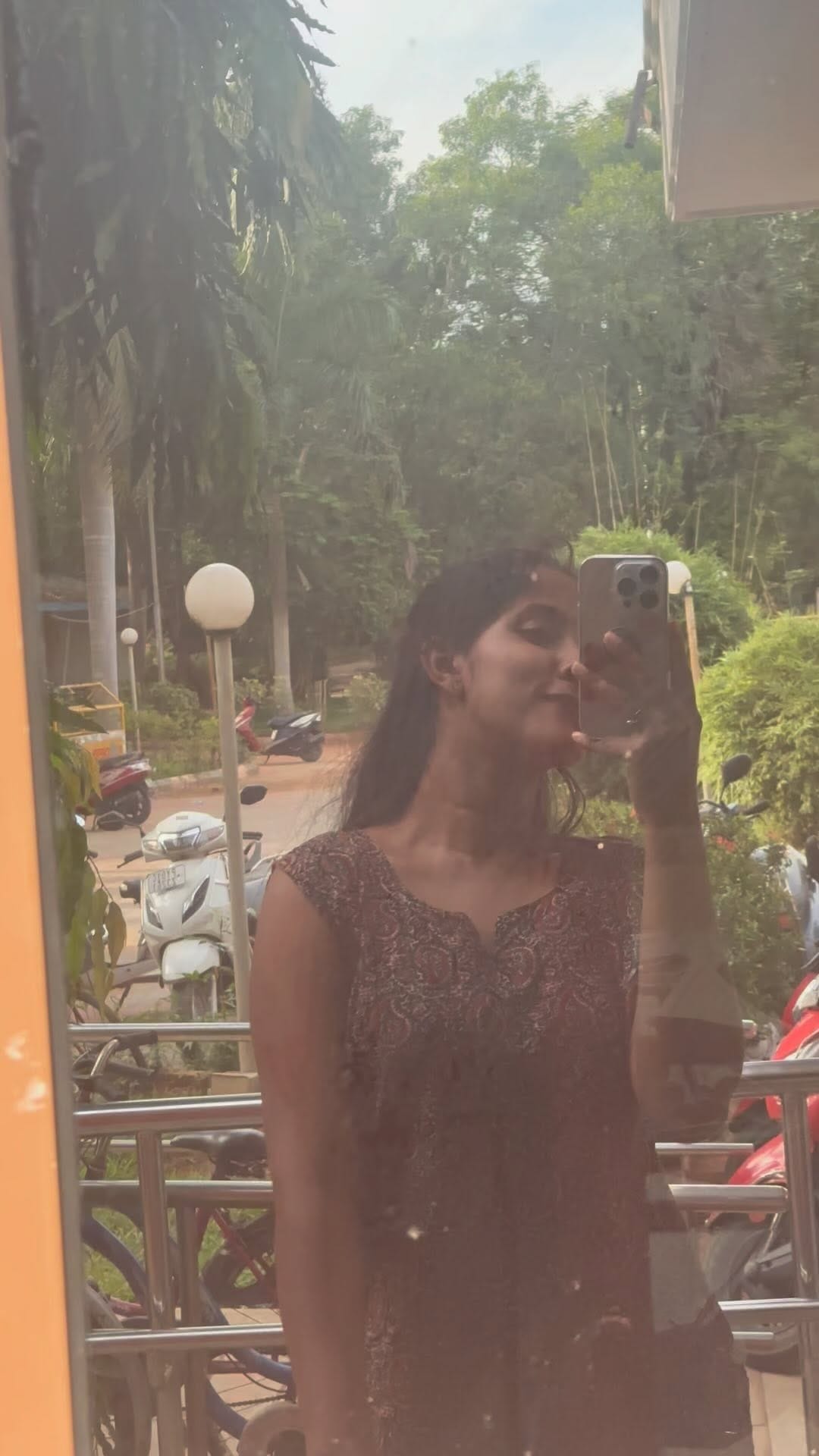 Post 10 by Himani💫 on Instagram (video)