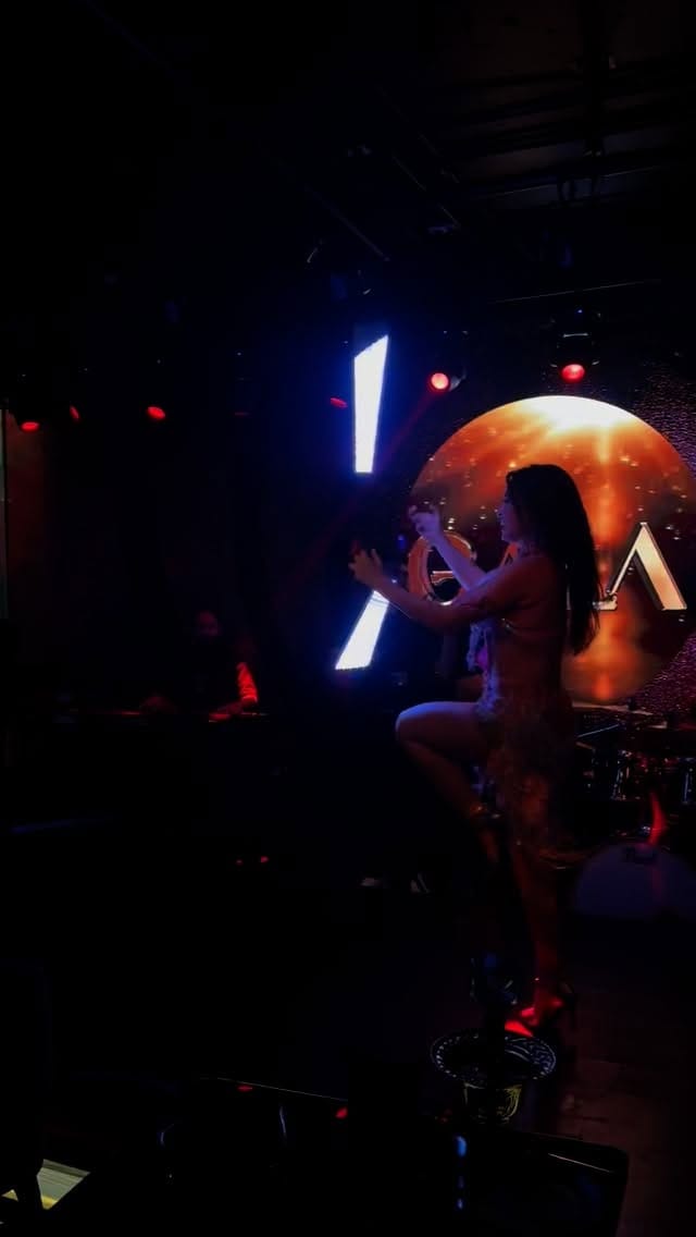 Post 10 by Giovanna Argenta on Instagram (video)