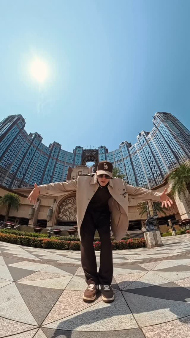 Post 3 by Roman Kurbanaev on Instagram (video)
