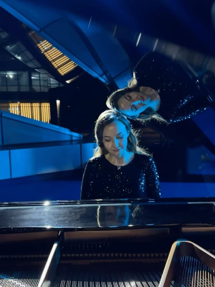 Post 7 by Kristina Pianist Dubai 🎹🎼 on Instagram (carousel)