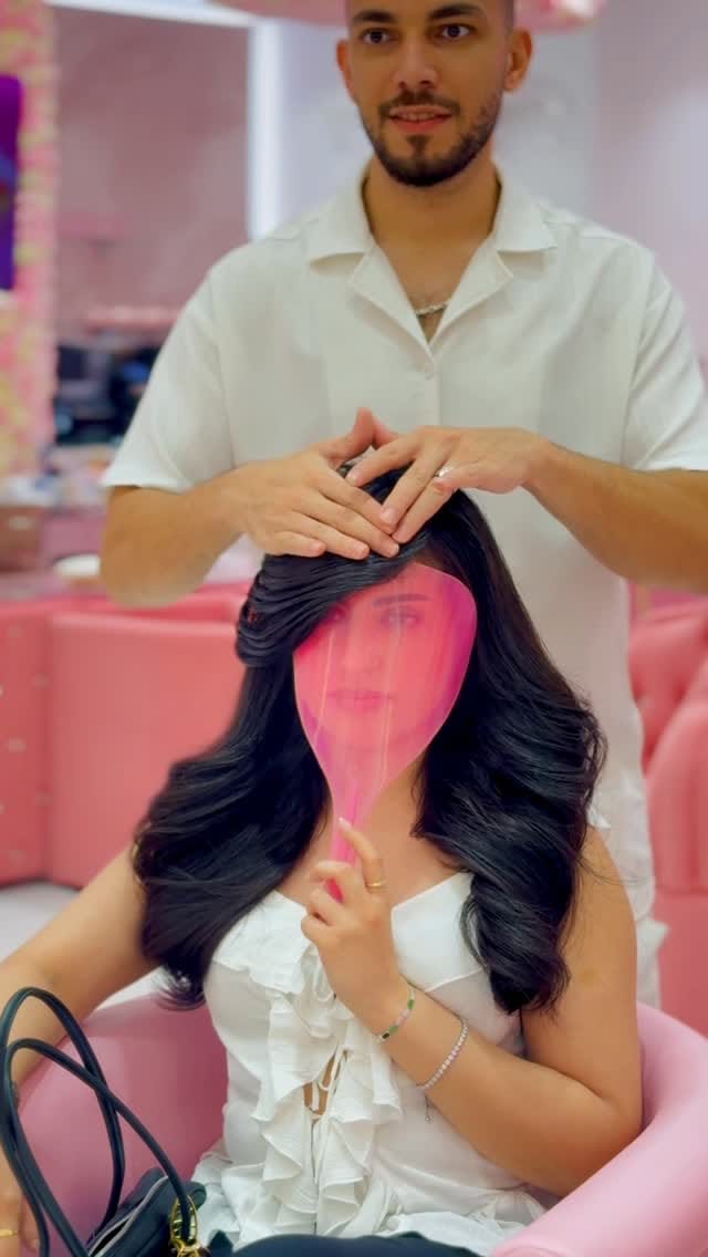 Post 3 by PINK PLASTIC SALON on Instagram (video)