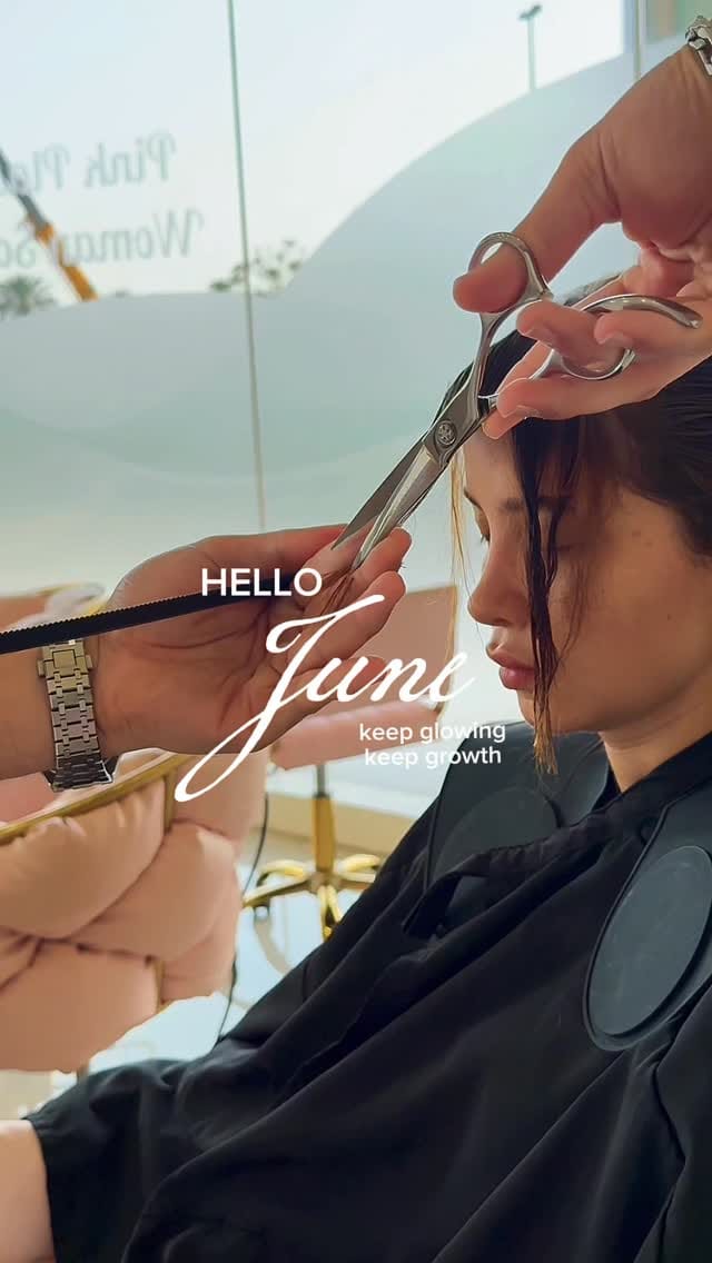 Post 1 by PINK PLASTIC SALON on Instagram (video)