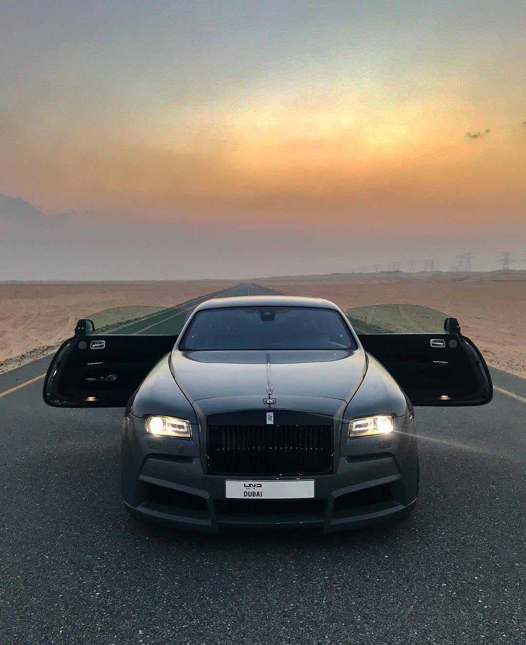 Post 3 by Nasir on Instagram (image)