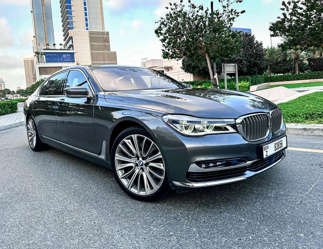 Post 1 by ♻️Buy Sell Exchange CARS🚘and Watches🕰️ on Instagram (carousel)