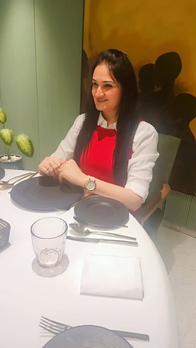 Post 3 by Geetika | Image & Soft Skills Coach on Instagram (video)