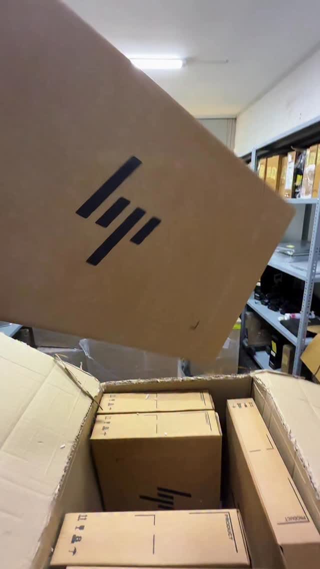 Post 7 by JD laptops | MacBooks, Laptops and maintenance. on Instagram (video)