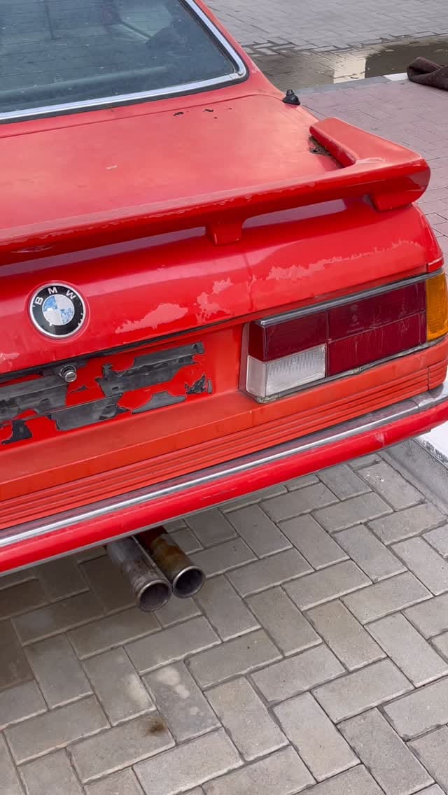 Post 2 by Doash on Instagram (video)