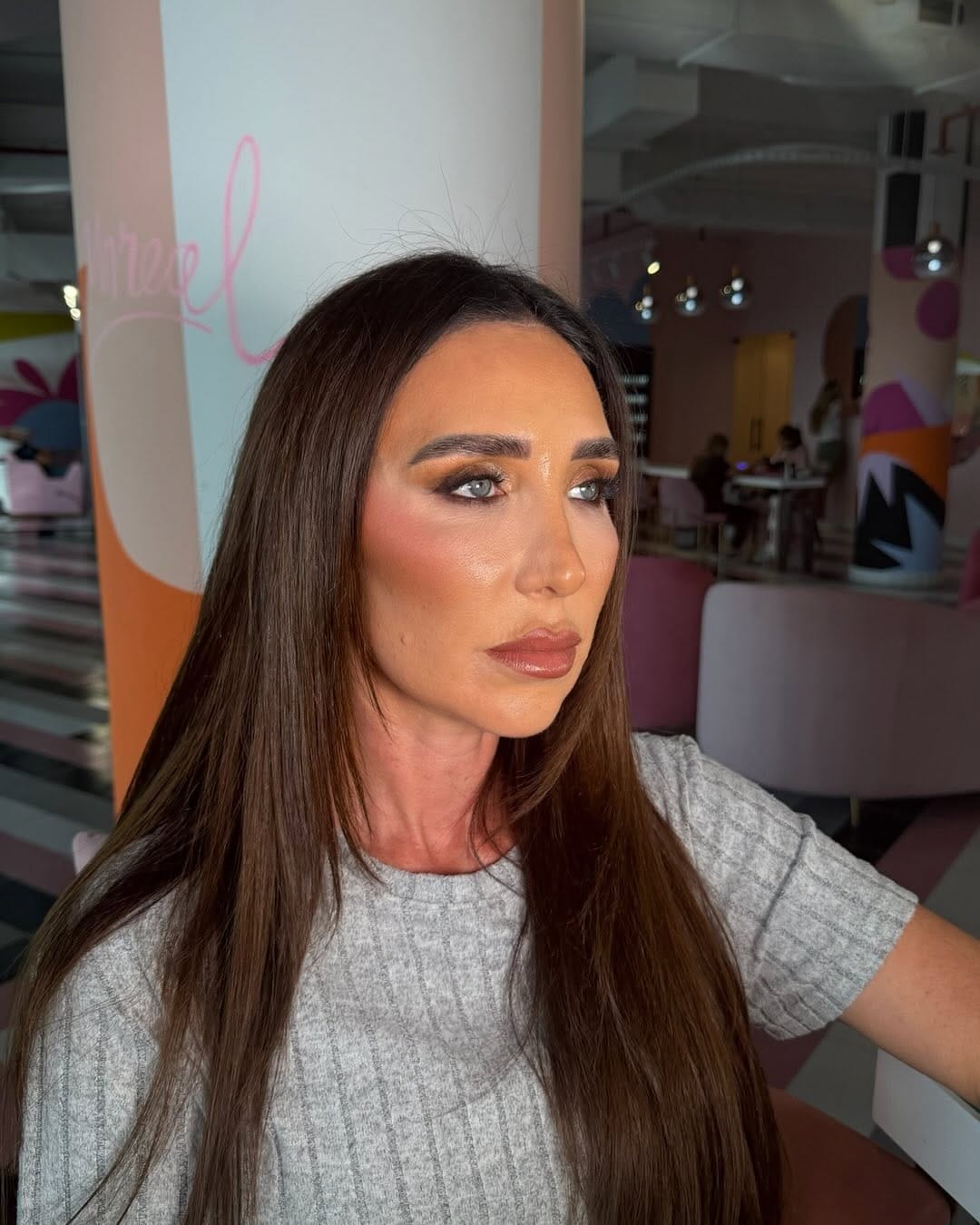 Post 6 by AMIERAH | DUBAI MAKEUP ARTIST on Instagram (carousel)