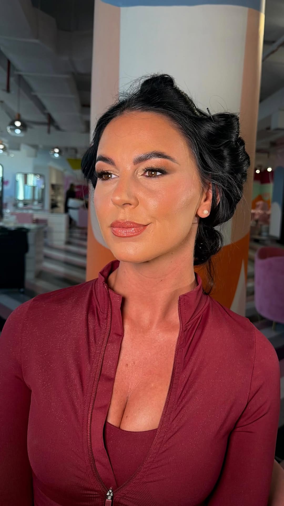 Post 7 by AMIERAH | DUBAI MAKEUP ARTIST on Instagram (video)