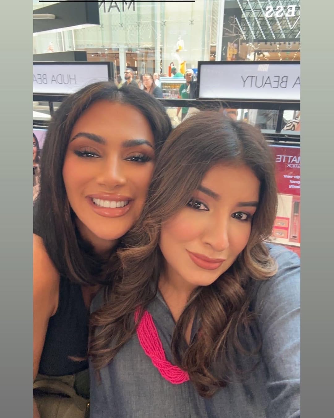 Post 9 by BENAZIR THEBO | CELEBRITY & BRIDAL MUA on Instagram (carousel)
