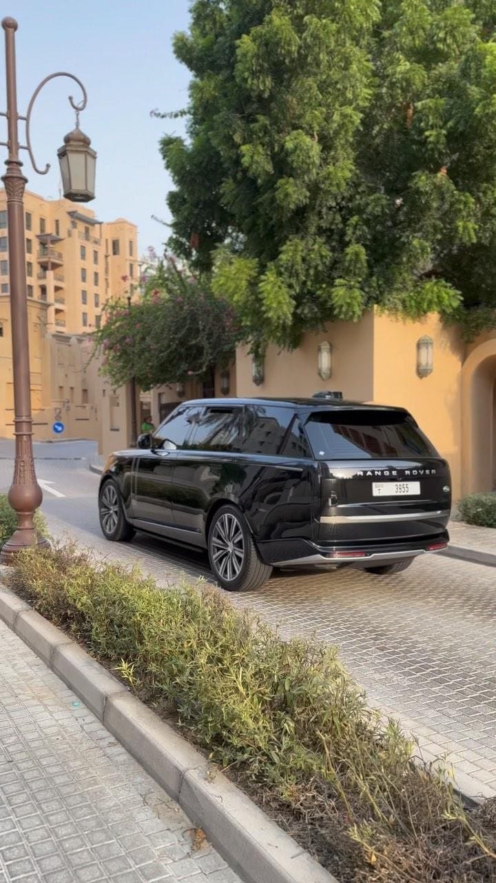 Post 10 by DUBAI CARS RENTAL🇦🇪 تأجير السيارات في دبي on Instagram (video)