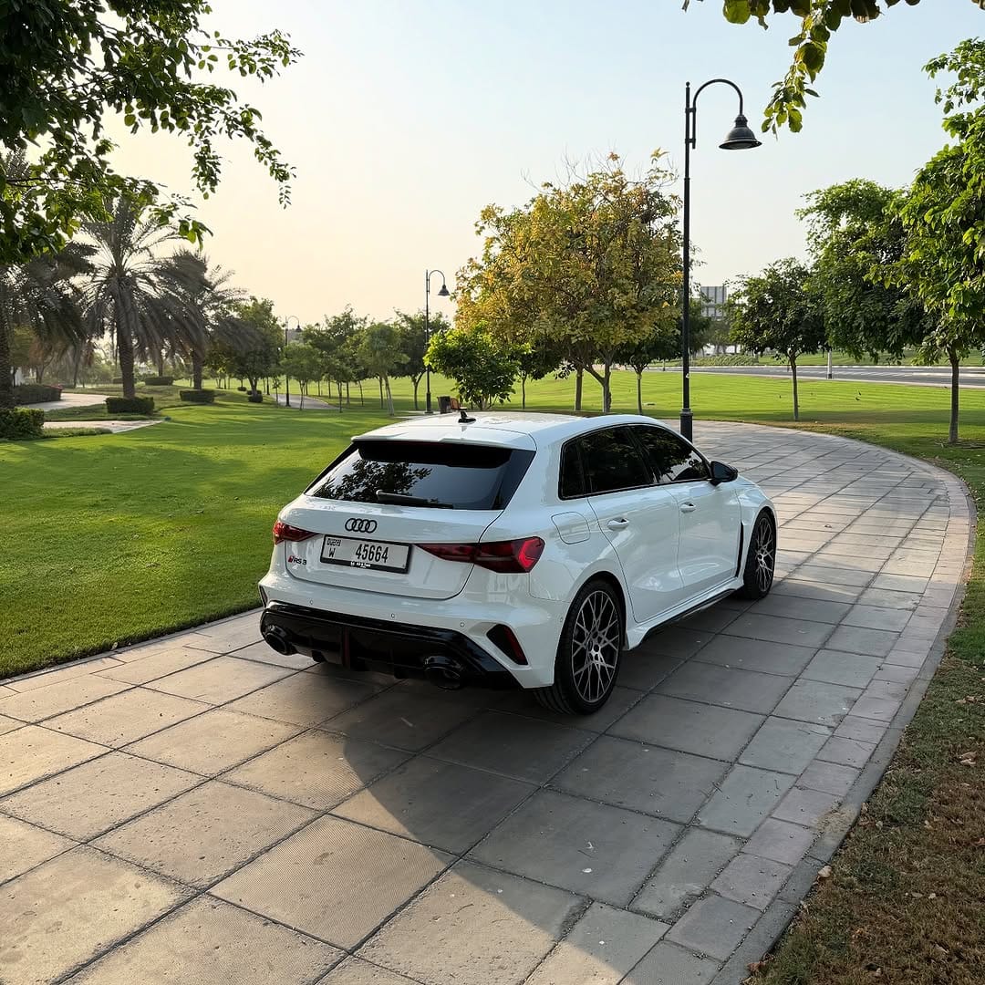 Post 4 by DUBAI CARS RENTAL🇦🇪 تأجير السيارات في دبي on Instagram (carousel)