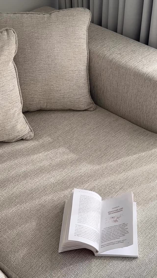 Post 6 by Marwa مروى on Instagram (video)
