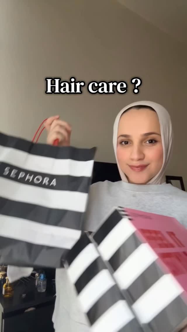 Post 1 by The Beauty Addict on Instagram (video)