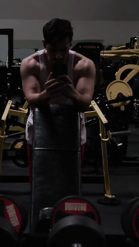 Post 5 by Pilot Faris on Instagram (video)