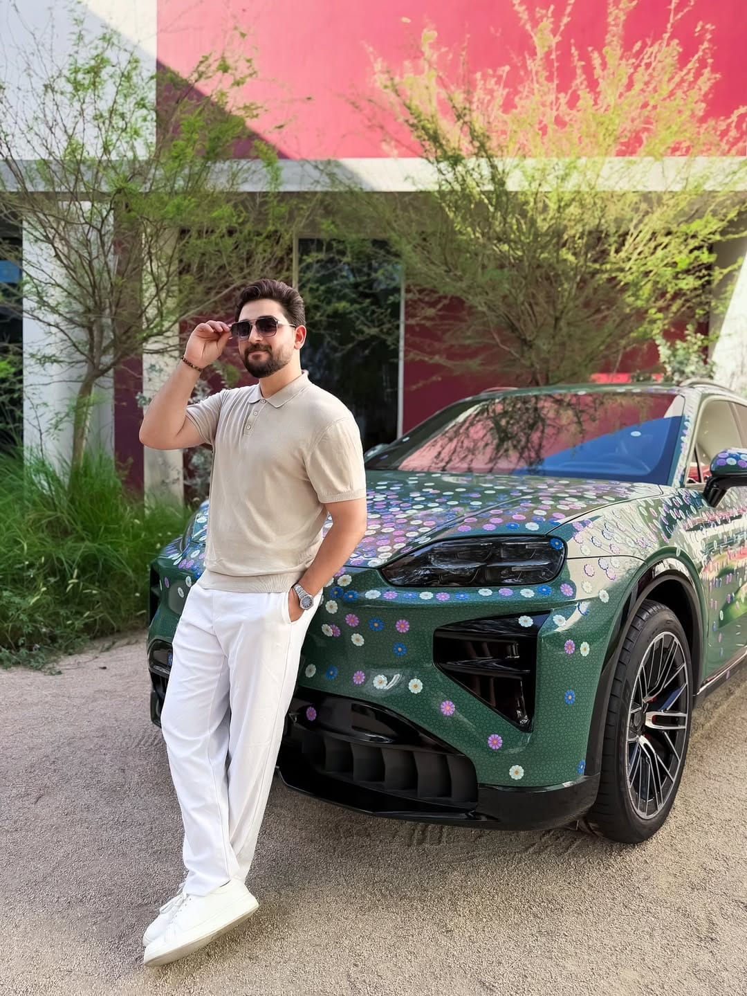 Post 1 by 𝐌𝐨𝐨𝐭𝐚𝐳 𝐙𝐫 on Instagram (carousel)