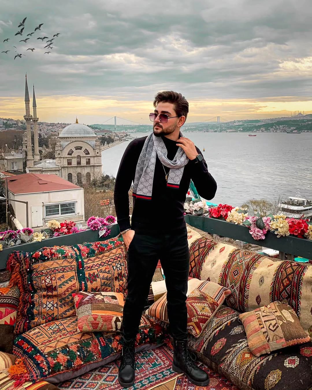 Post 8 by 𝐌𝐨𝐨𝐭𝐚𝐳 𝐙𝐫 on Instagram (image)