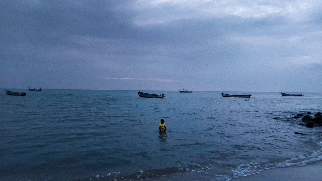 Post 6 by Farhan  Rasheed on Instagram (image)