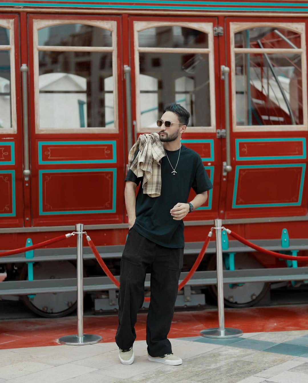 Post 4 by عبدالرحمن أدم on Instagram (carousel)