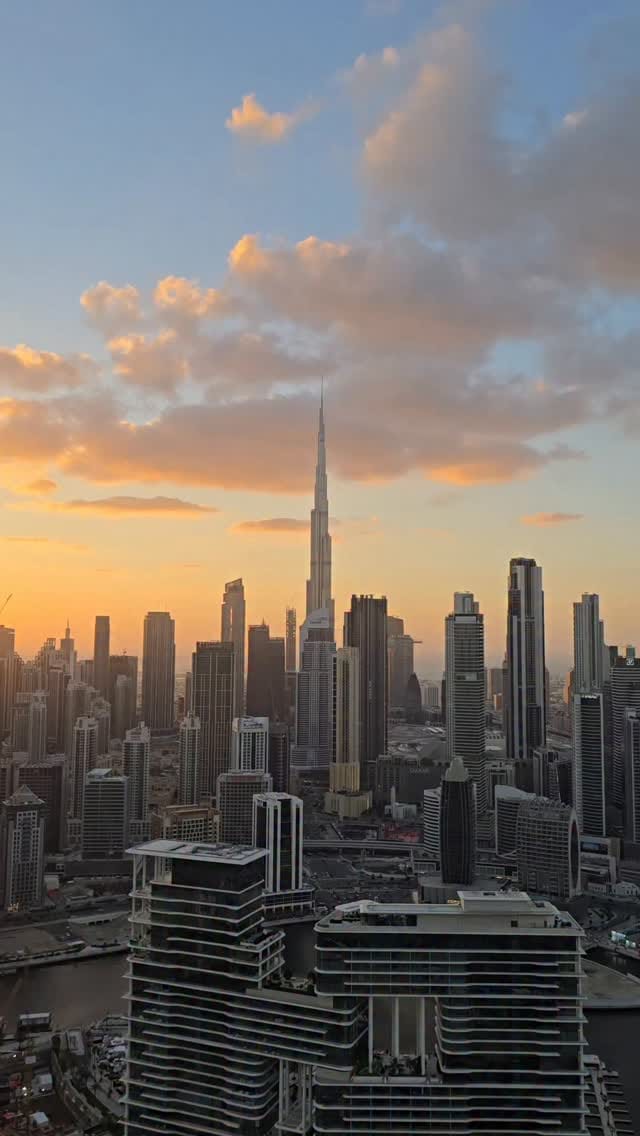 Post 3 by Rohani Tanasal 🇲🇨 روحاني 🇦🇪 on Instagram (video)