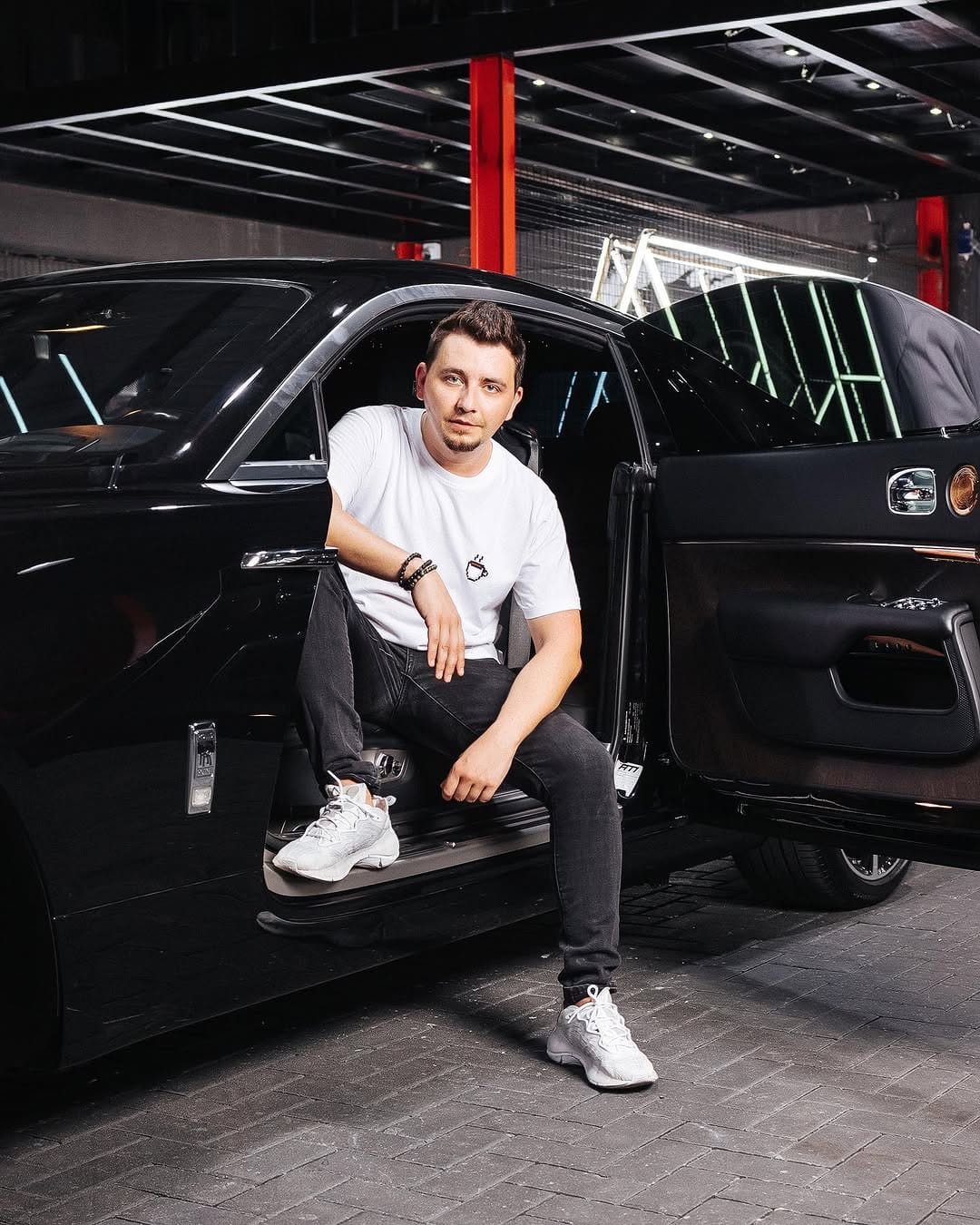Post 7 by Maksim Denisenko Dubai photographer on Instagram (image)