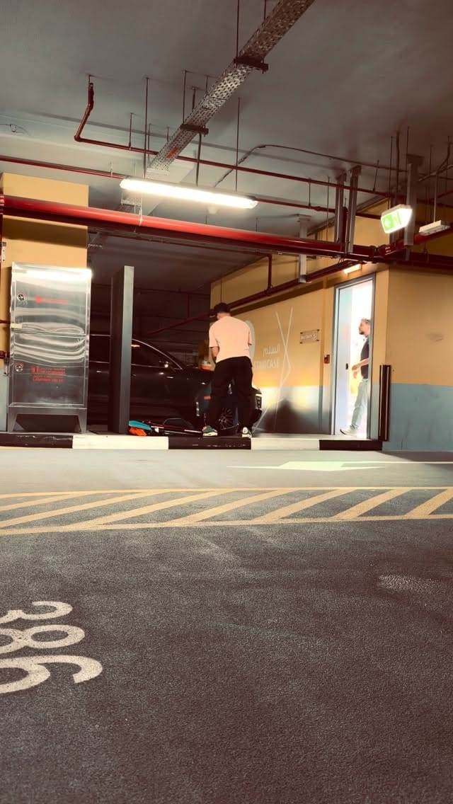Post 3 by ZAKI on Instagram (video)