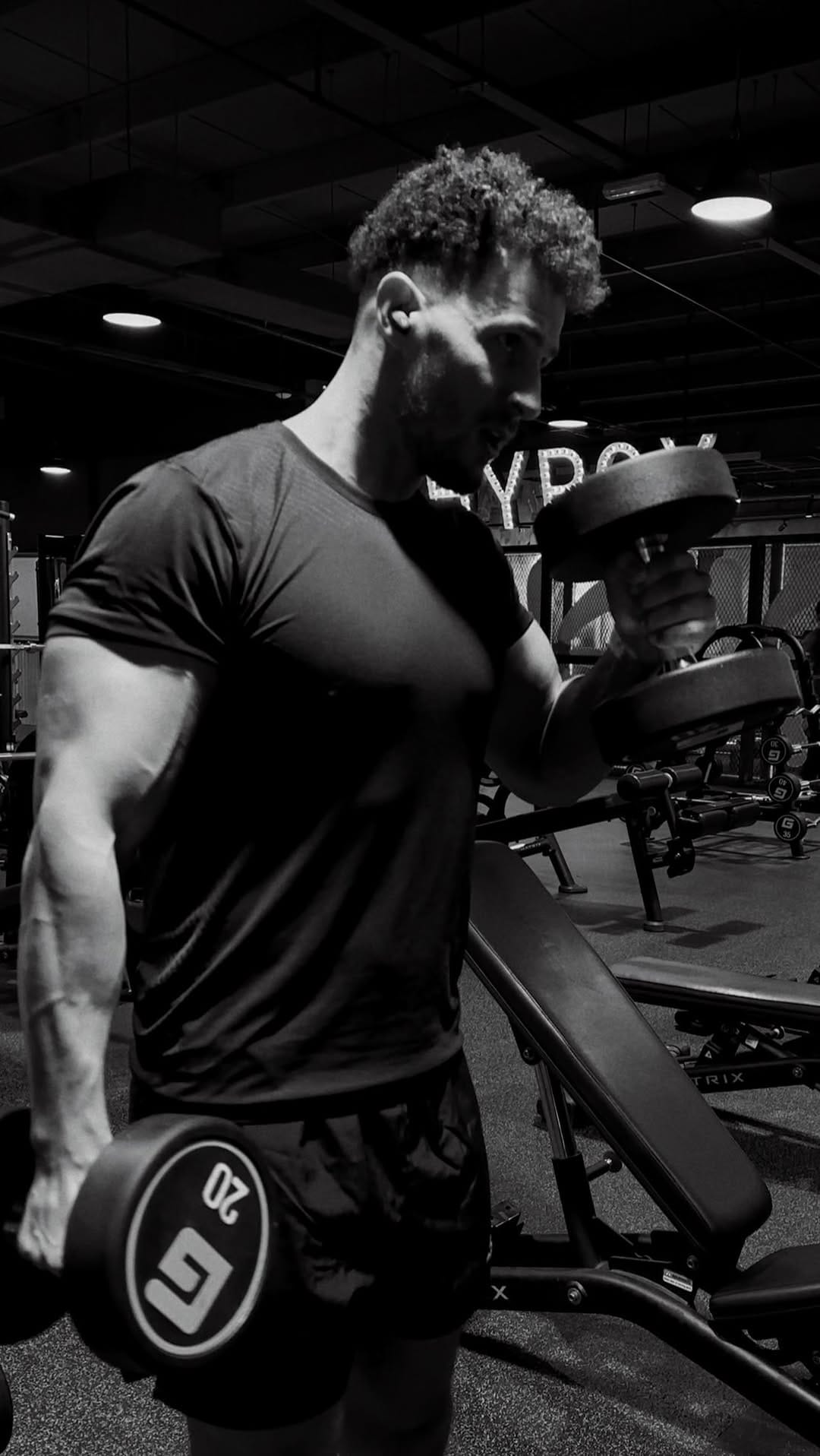 Post 10 by ZAKI on Instagram (video)