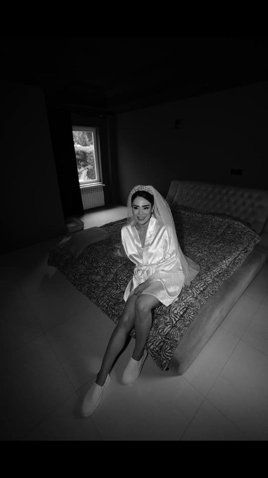 Post 5 by (Black & White) H.Mir photographer on Instagram (video)