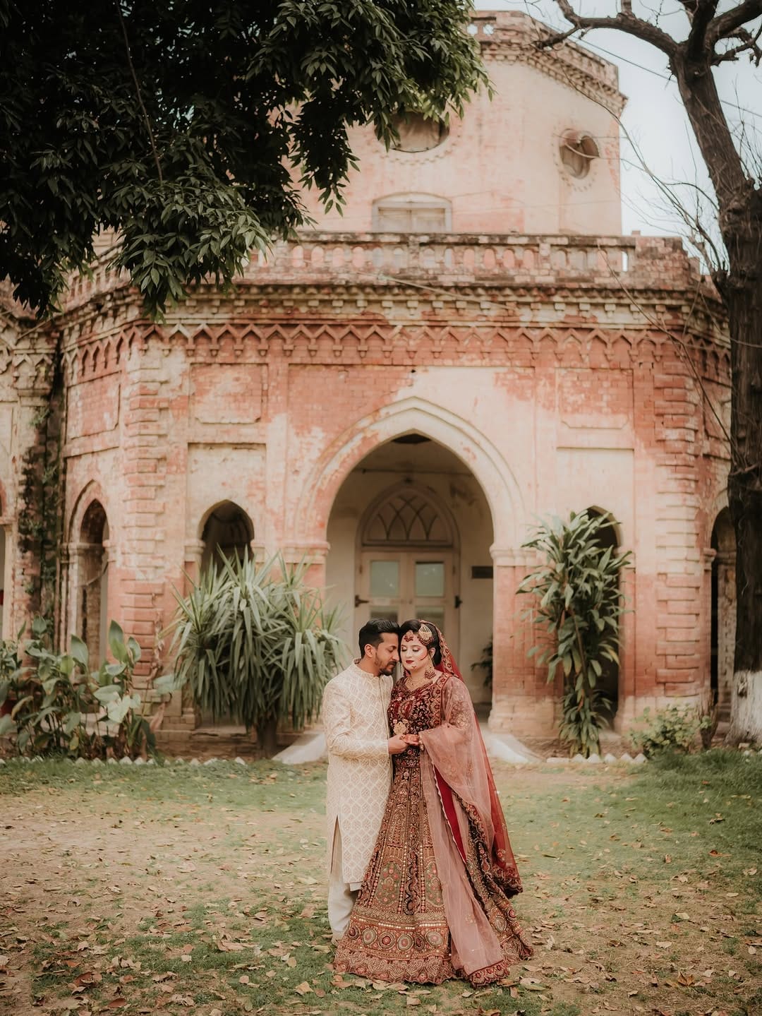 Post 8 by Usman’s Portfolio / Wedding Photographer on Instagram (carousel)