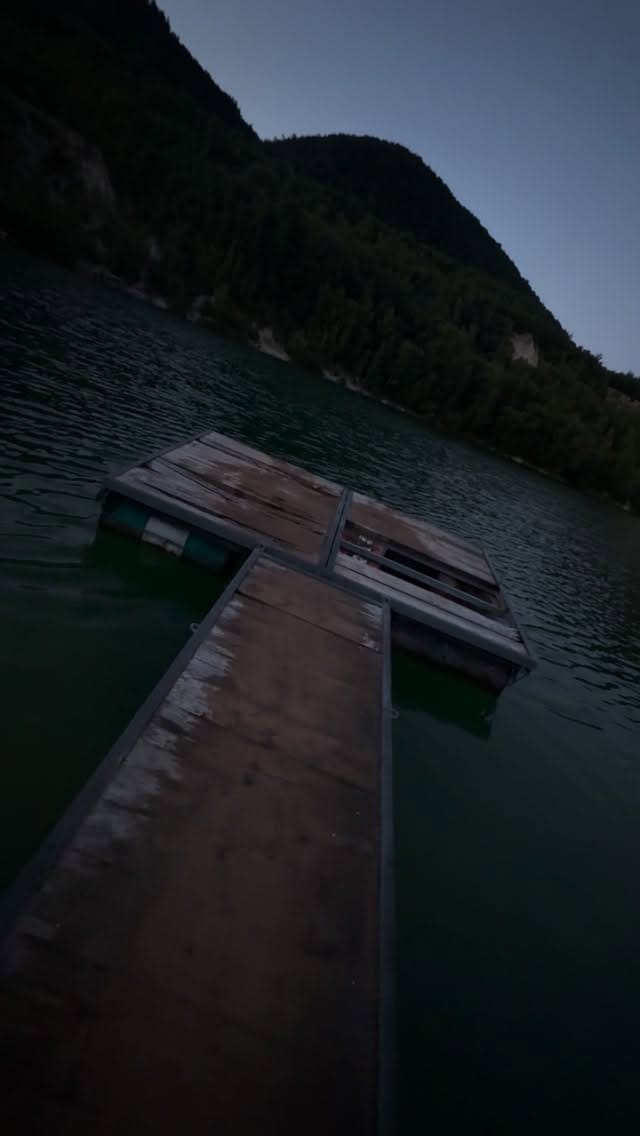 Post 2 by 𝓟𝓮𝓽𝓮𝓻 𝓔𝓡𝓩𝓥𝓞 𝓩𝓿𝓸𝓷𝓪𝓻 | fotograf on Instagram (video)