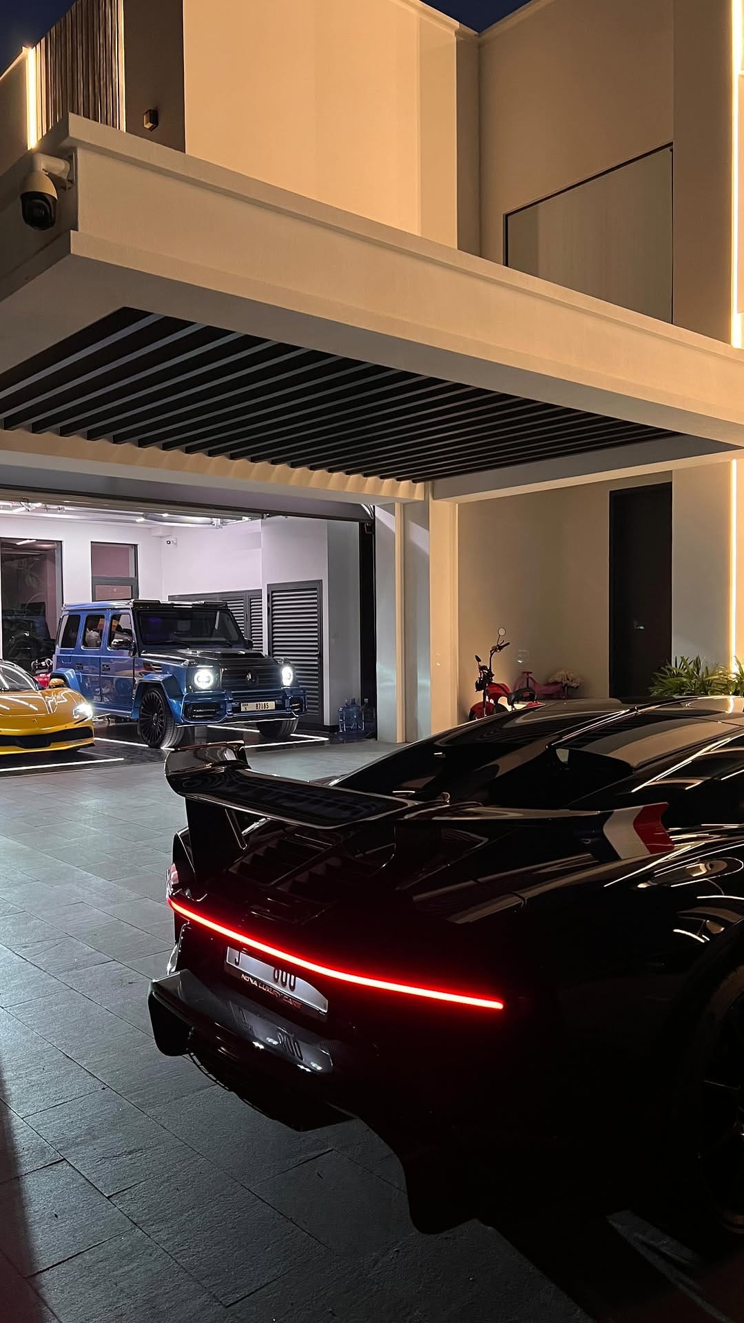 Post 10 by Dxb.wheels® on Instagram (video)