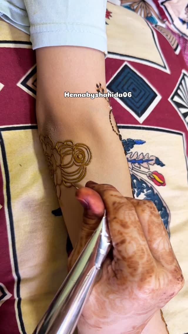 Post 2 by Shahida Khan🇶🇦🇦🇪 on Instagram (video)