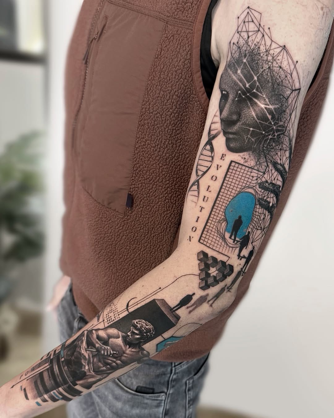 Post 1 by 🔹𝙵𝚛𝚊𝚗𝚔 𝚝𝚊𝚝𝚝𝚘𝚘𝚜. on Instagram (carousel)