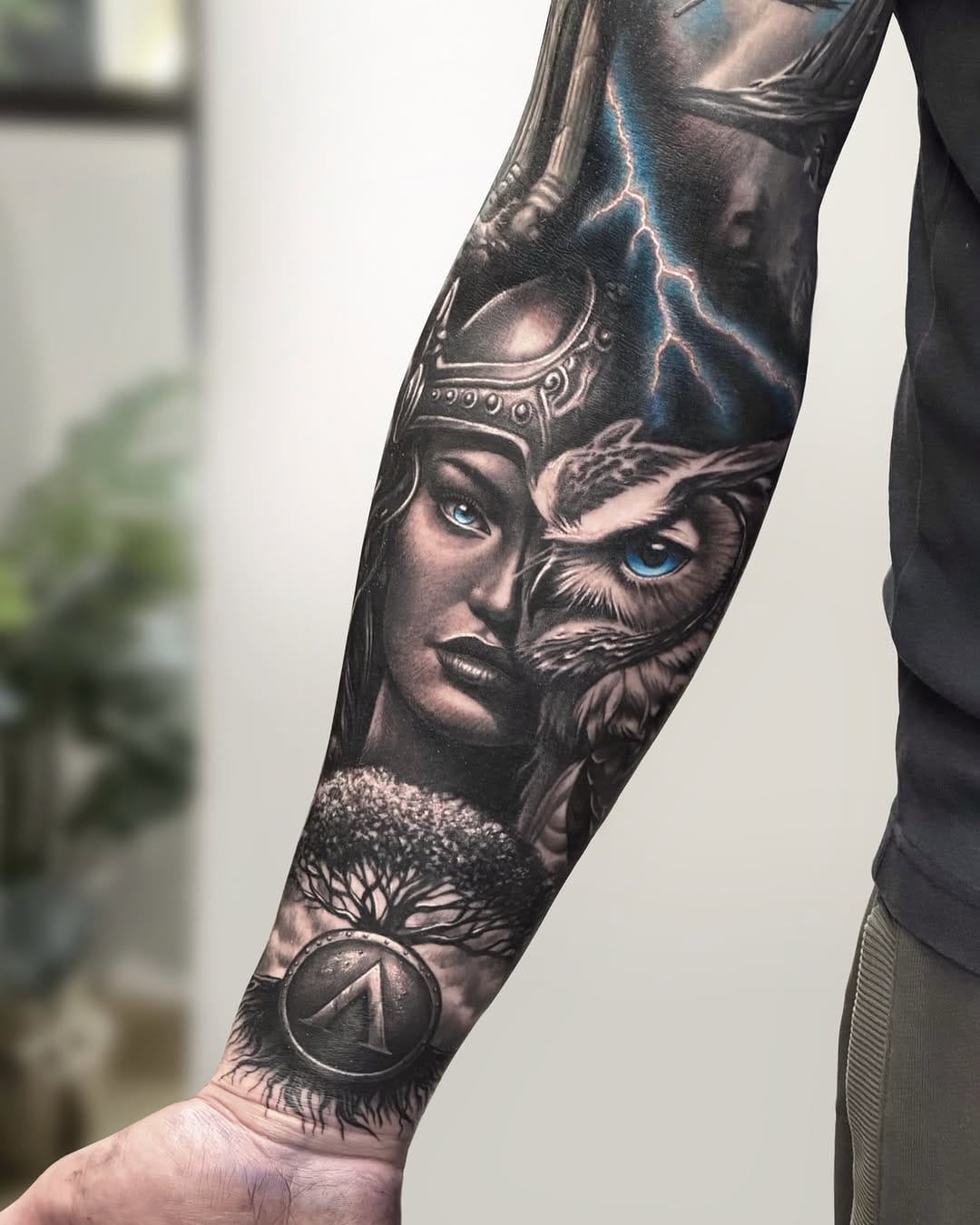 Post 4 by 🔹𝙵𝚛𝚊𝚗𝚔 𝚝𝚊𝚝𝚝𝚘𝚘𝚜. on Instagram (carousel)