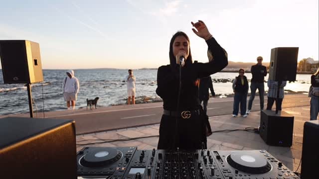 Post 5 by Inma del Valle | DJ Live Vocals on Instagram (video)
