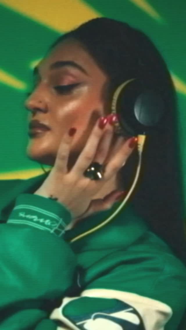 Post 8 by AVE MARIA on Instagram (video)
